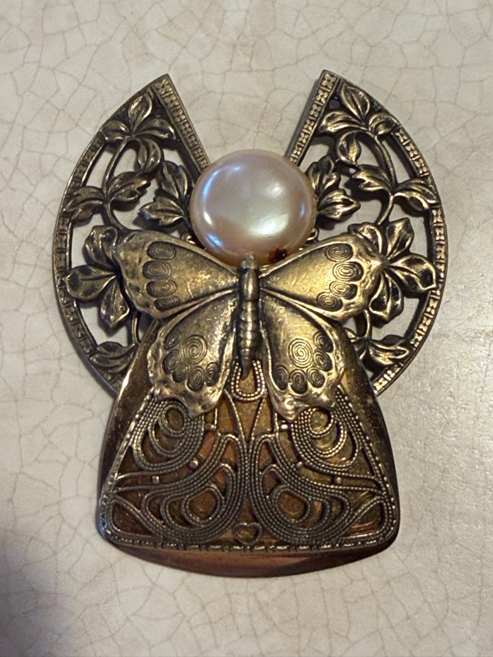 VINTAGE JANE DAVIS ANGEL OF LOVE PIN BROOCH FAUX PEARL